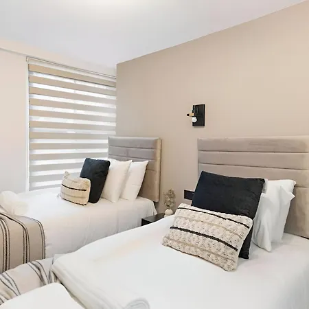 Urban Duo Escape: Trendy Studio With Twin Beds Londra Esterno foto